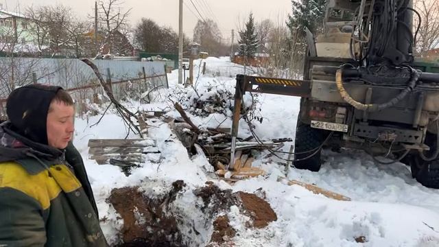 Вечернее бурение колодца в г Клин смотреть онлайн