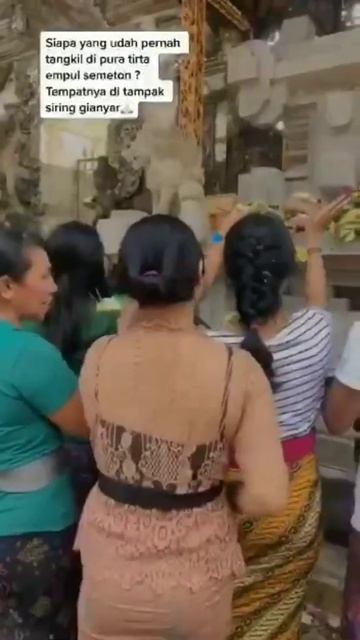 pura tirta empul tampak siring gianyar bali🙏 #shorts #shortvideo #shortviral #shortsfeed смотреть онлайн