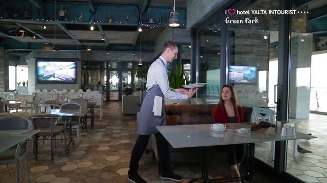 Почему гостья из Москвы выбирает отель Yalta Intourist для отдыха много лет подряд смотреть онлайн