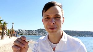 Игры с доктор Ой - Бамблби обгорел на солнце - Трансформеры на море. Видео про игрушки и больничку