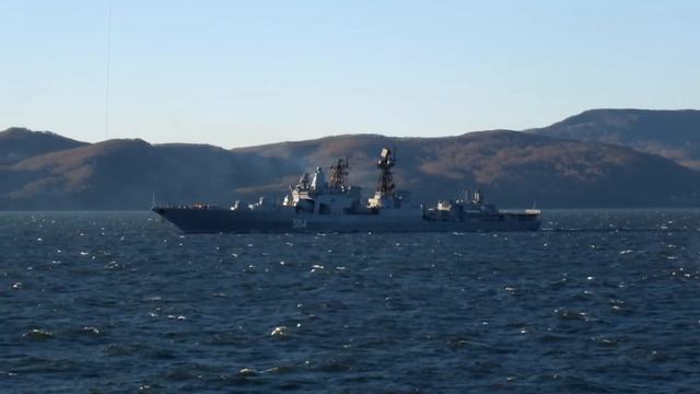 БПК "АдмиралТрибуц" в Авачинской бухте. смотреть онлайн