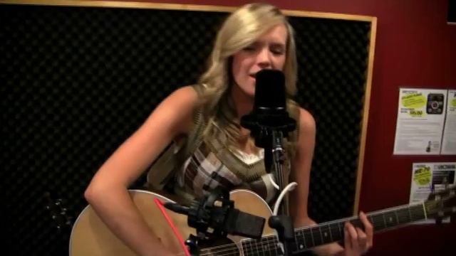 Sophie Barton - Love on the Line смотреть онлайн