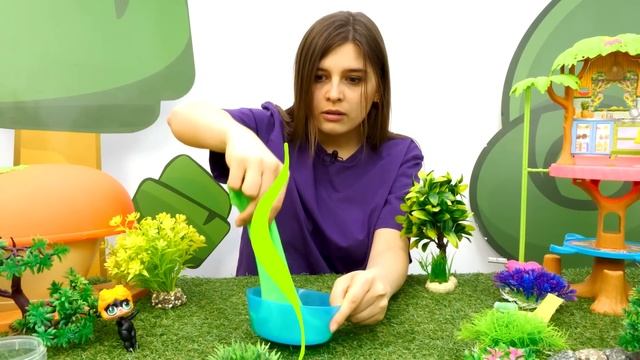 Супер Кота превратили в ребёнка! Распаковка шара Лол Леди Баг | ВИДЕО ДЛЯ ДЕТЕЙ ToyClub шоу смотреть онлайн