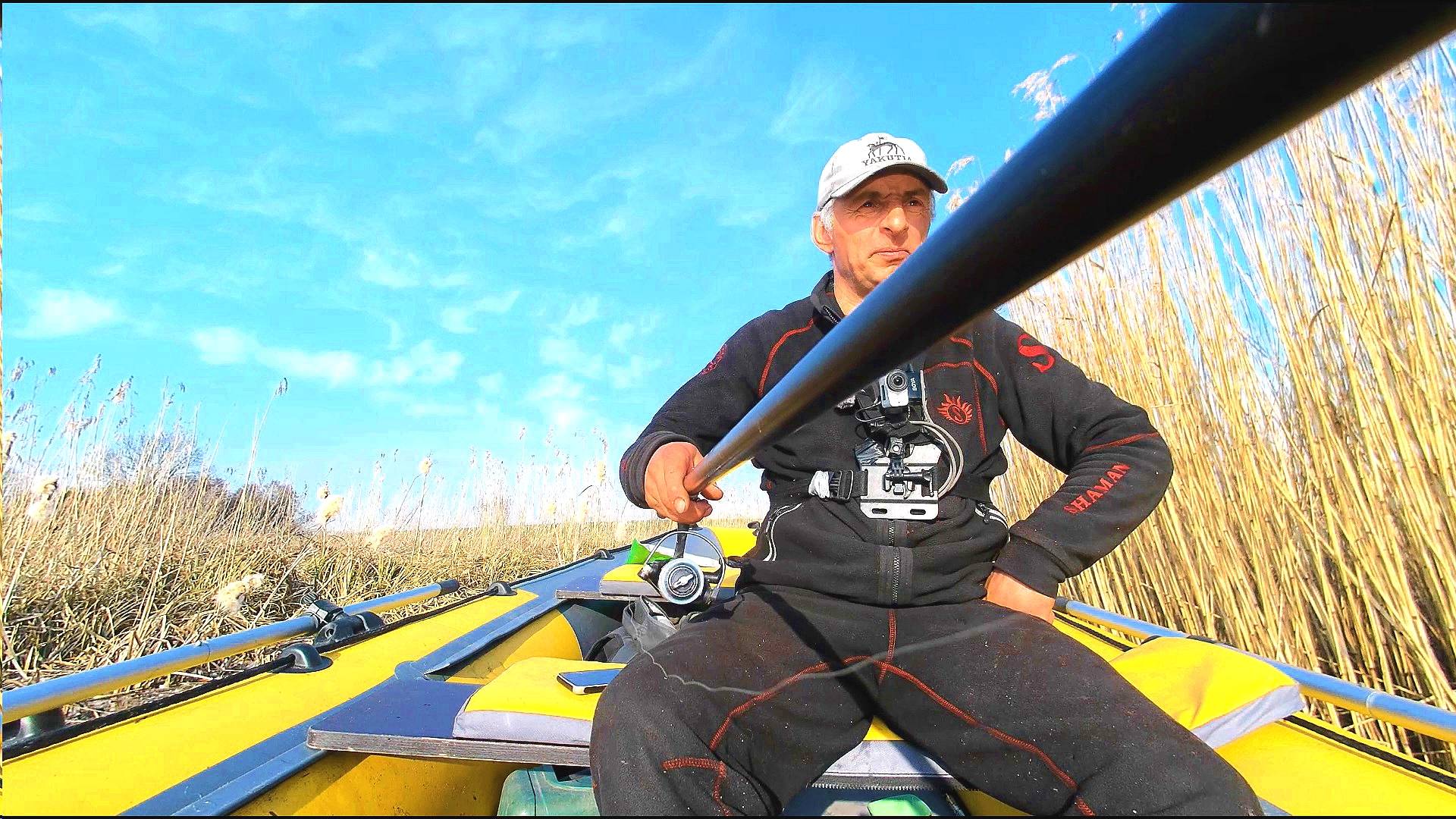 УШЕЛ ПОДАЛЬШЕ ОТ ТОЛПЫ И ПОПАЛ НА ЖОР БОЛЬШОЙ ПЛОТВЫ смотреть онлайн