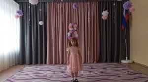 Карташева Валерия, 6 л. 
"Ёжик" (слова и музыка В. Савинского)