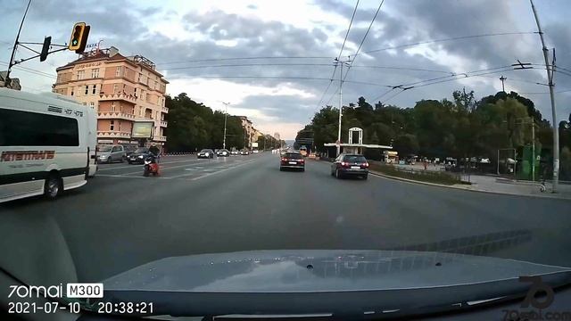 70Mai Dash Cam M300 Day View | Tech4All