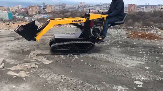 фронтальный погрузчик Komatsu MAT150 смотреть онлайн
