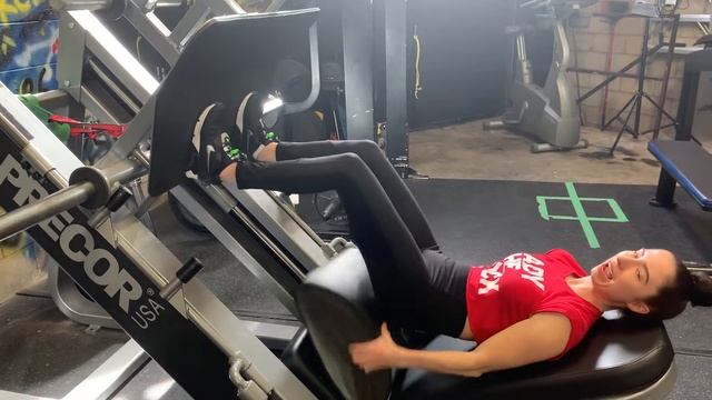 How To Leg Press For Short Girls смотреть онлайн