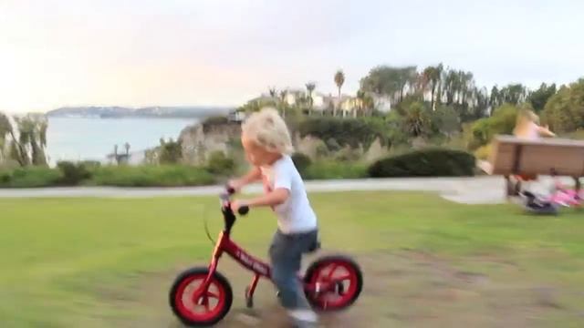 Glide Bike Balance Bikes by Devan смотреть онлайн