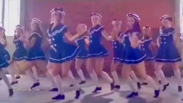 Electric Light Orchestra - “Don’t Bring Me Down” (1979) смотреть онлайн