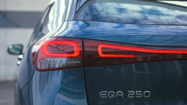 Mercedes EQA 250 2022 Exterior Interior Infotainment Denim Blue смотреть онлайн