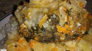 Налим в сметане с овощами