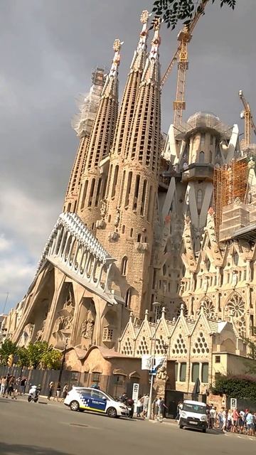 Испания. Барселона. Саграда Фамилия. Spain. Barcelona. Sagrada Familia смотреть онлайн
