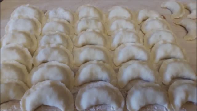 ВАРЕНИКИ Заварное тесто для вареников Рецепт вареников с картофелем и ливером смотреть онлайн