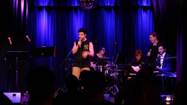 Versace On The Floor Jason Arrow смотреть онлайн