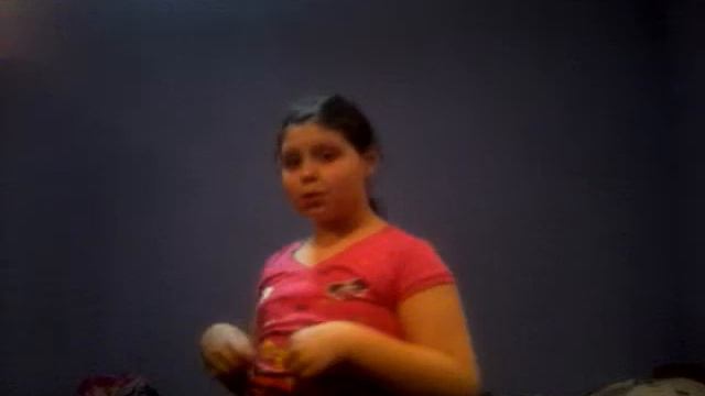 Фокус нитка(тонкая резинка) через шею