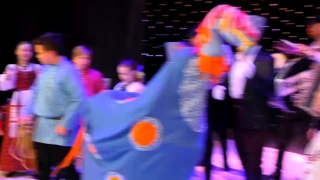 Фолк-группа Партизан ФМ и ансамбль Заряница_Шел я по дороге смотреть онлайн