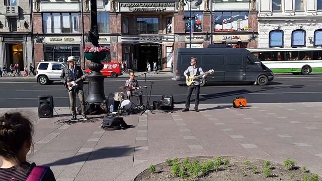 Музыканты на Невском проспекте смотреть онлайн