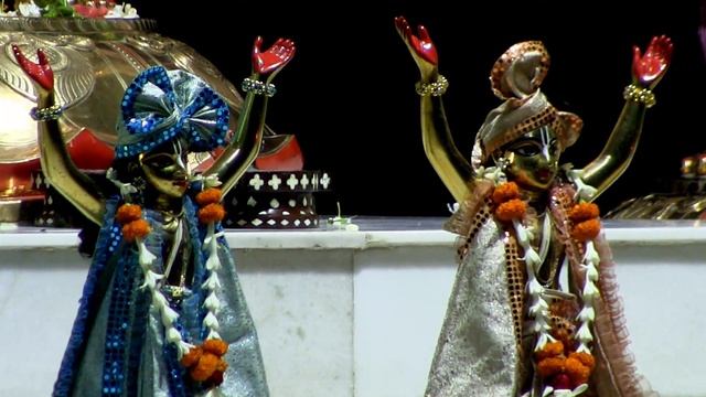 Iskcon Mayapur Mangal Aarti Darshan 26/07/2018 смотреть онлайн