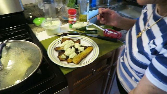Angelo's Mom Makes Eggplant w/ Tzatziki Sauce смотреть онлайн