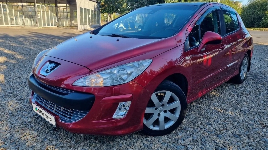Peugeot 308 1.6 AT смотреть онлайн