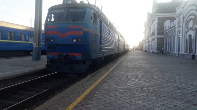Кривой Рог Поезд Ингулец едит с Кривого Рога смотреть онлайн