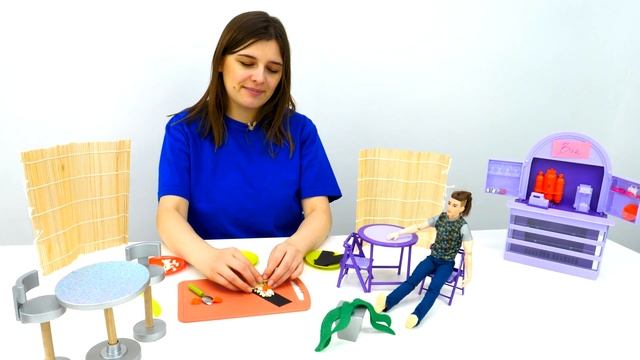 Подарок для Барби на 8 марта! Куклы Барби и Кен в видео шоу Маши ТойКлаб смотреть онлайн