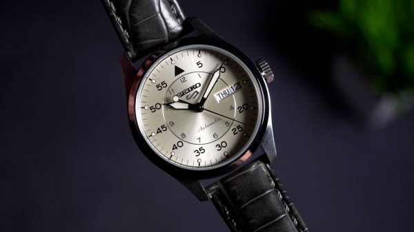 Seiko 5 Sports SRPJ87K1 - Самые элегантные полевые часы