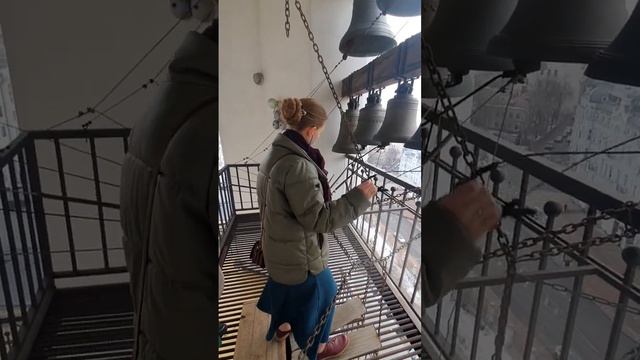 Звон храм Большое Вознесение 2024/03/17, звонари Арина Пластова и Анастасия Галаева смотреть онлайн