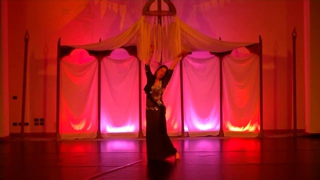 Melanie Norman of The Arab Quarter and The Arab Quarter Belly Dance School at BellyFusion Festival. смотреть онлайн