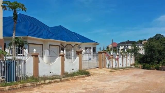 Excellent Bungalow Home Superbly Located Off Manchester Road, Waltham Heights, Mandeville. JMD$45M смотреть онлайн