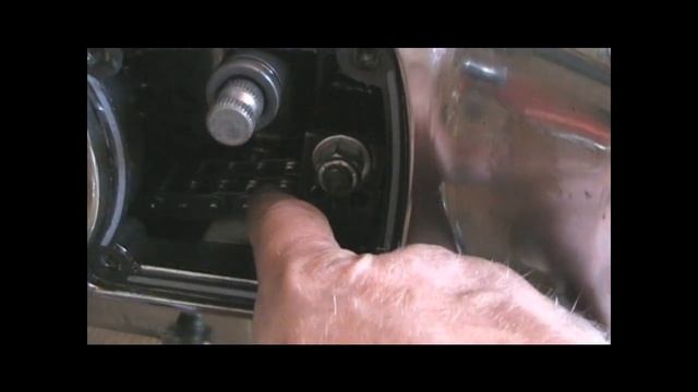 How To Adjust The Primary Chain On A Harley Davidson Evolution Big Twin Motorcycle Engine смотреть онлайн