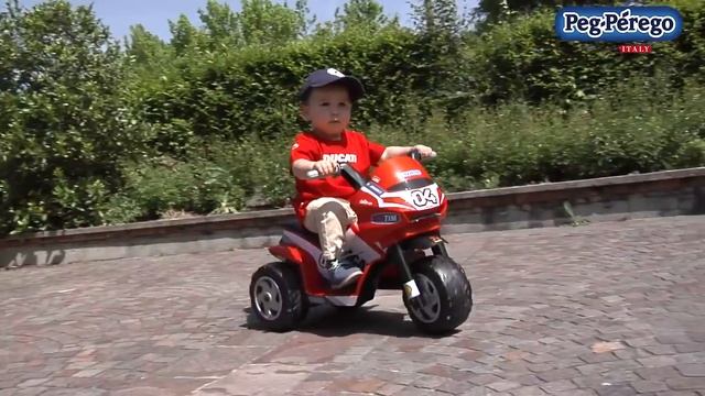 Mini Ducati Peg Perego смотреть онлайн