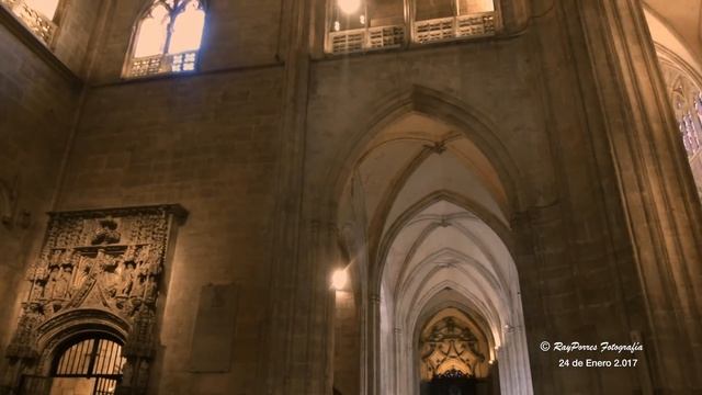 Catedral de San Salvador en 2k Catedral de Oviedo, Asturias, España смотреть онлайн