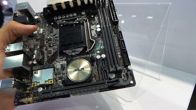 ASUS Z97I-PLUS miniITX alaplap bemutató videó смотреть онлайн