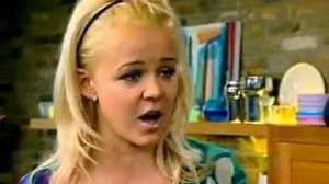 Spicy turkey burgers with guacamole and salsa (حلال)