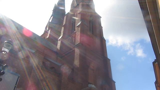 Ringning till konsert med Malman i Uppsala domkyrka kl. 12.30 den 7 aug. 2019 (video, 2 versioner) смотреть онлайн