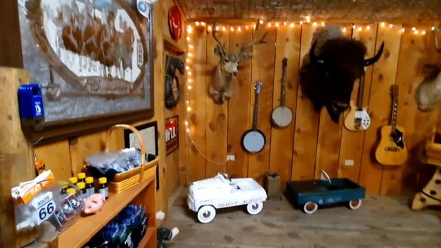 Roadkill Cafe-Seligman, AZ on Historic Route 66 (Review) смотреть онлайн