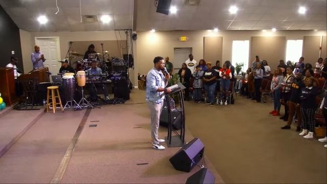 Pastor Sherman Blandon - l’m Circled смотреть онлайн