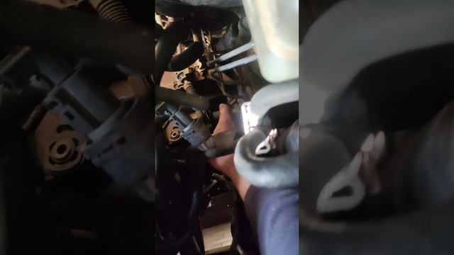 Как снять механизм выбора передач vw Transporter T5 смотреть онлайн