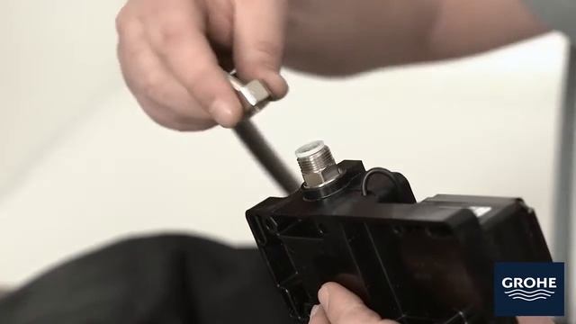 GROHE Essence FootControl installation смотреть онлайн