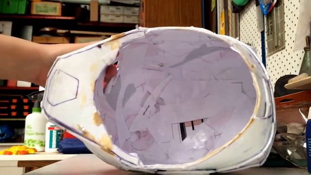 How to Seal Foam: Iron Man Pepakura Helmet: Sealing your foam with PVA glue. смотреть онлайн
