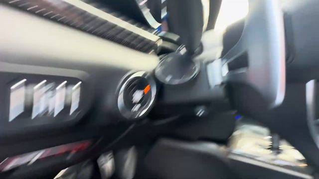 Maserati Qattroporte смотреть онлайн