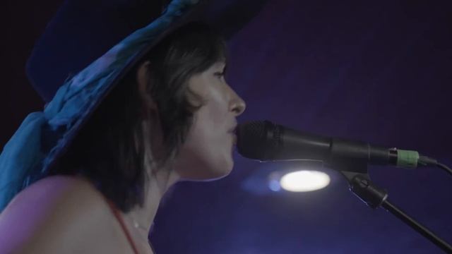 MADAM RADAR - Friend of a Friend (Official Music Video) смотреть онлайн