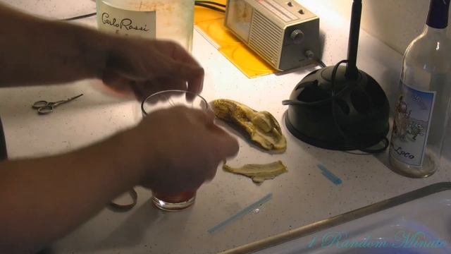 How to make a fruit fly trap. смотреть онлайн