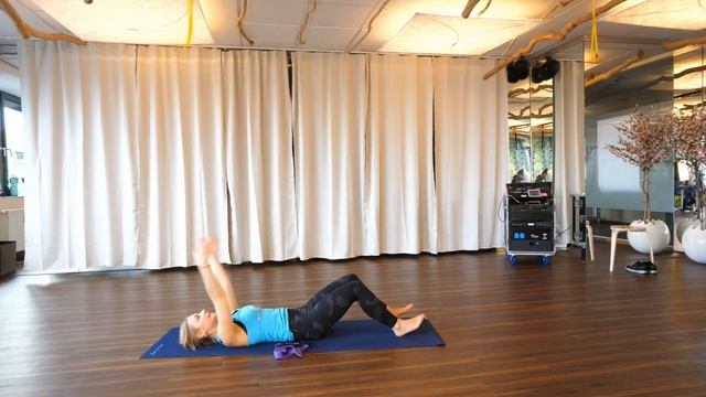 Quick Workout mit Eri (1) смотреть онлайн