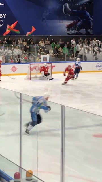Хоккей. КОМАНДА ПРЕЗИДЕНТА VS КОМАНДА Витебской области Belarus President Lukashenko Hockey 5 смотреть онлайн