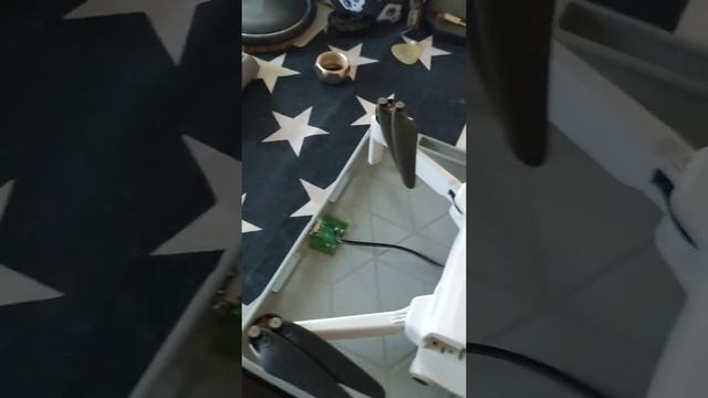 Hubsan Zino Mini SE...Rest Area/chill pad💪💪 смотреть онлайн