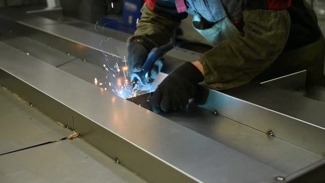 25 лет мастерства: фабрика дверей "Зодчий" смотреть онлайн