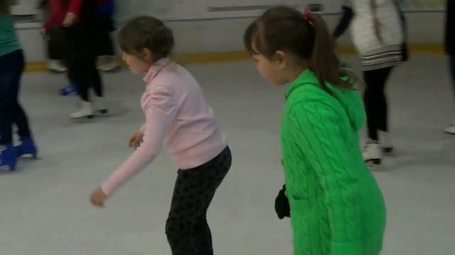 Мы ходили на каток смотреть онлайн